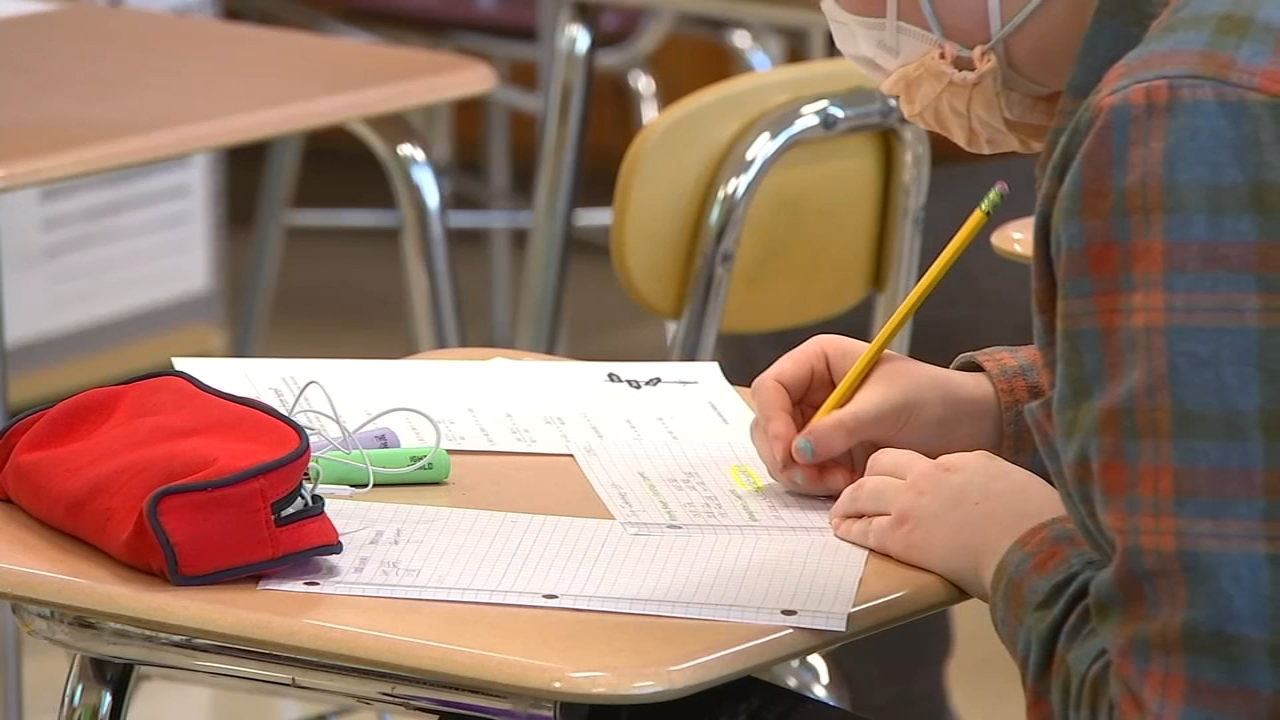 Wake families struggle to decide to return to in-person learning