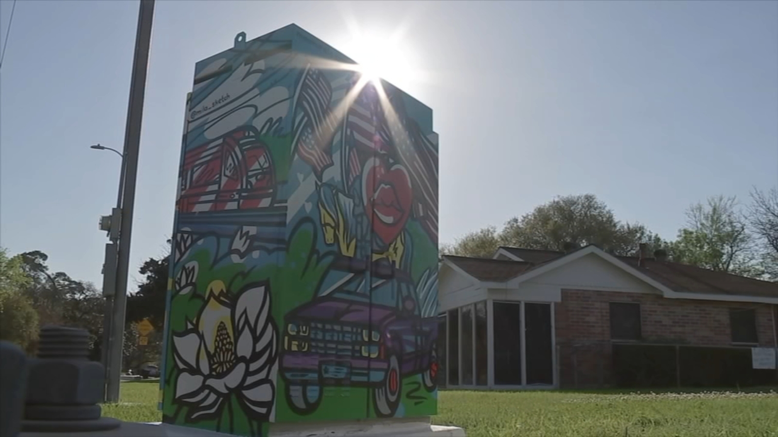 Artists working to beautify utility and 5G boxes across Houston ABC13