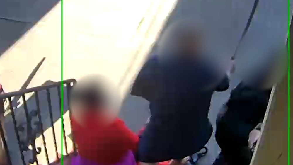 EXCLUSIVE: Oakland man uses machete to scare away robbers