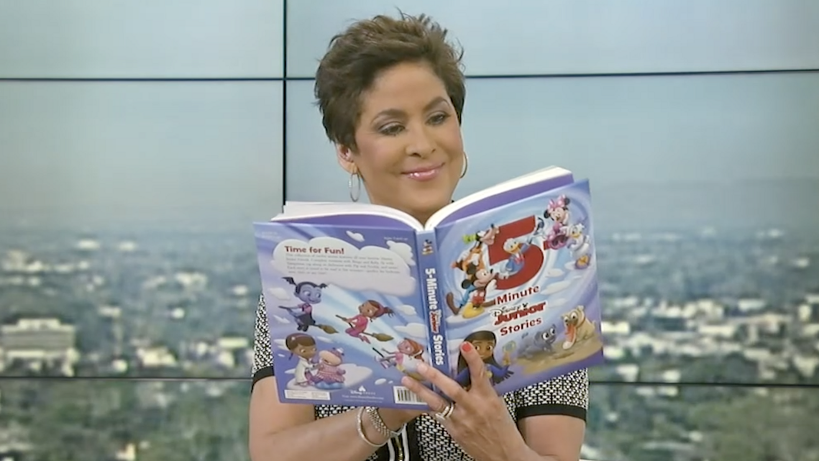 Leslie Sykes reads 'Father's Day Countdown' - ABC7 Los Angeles