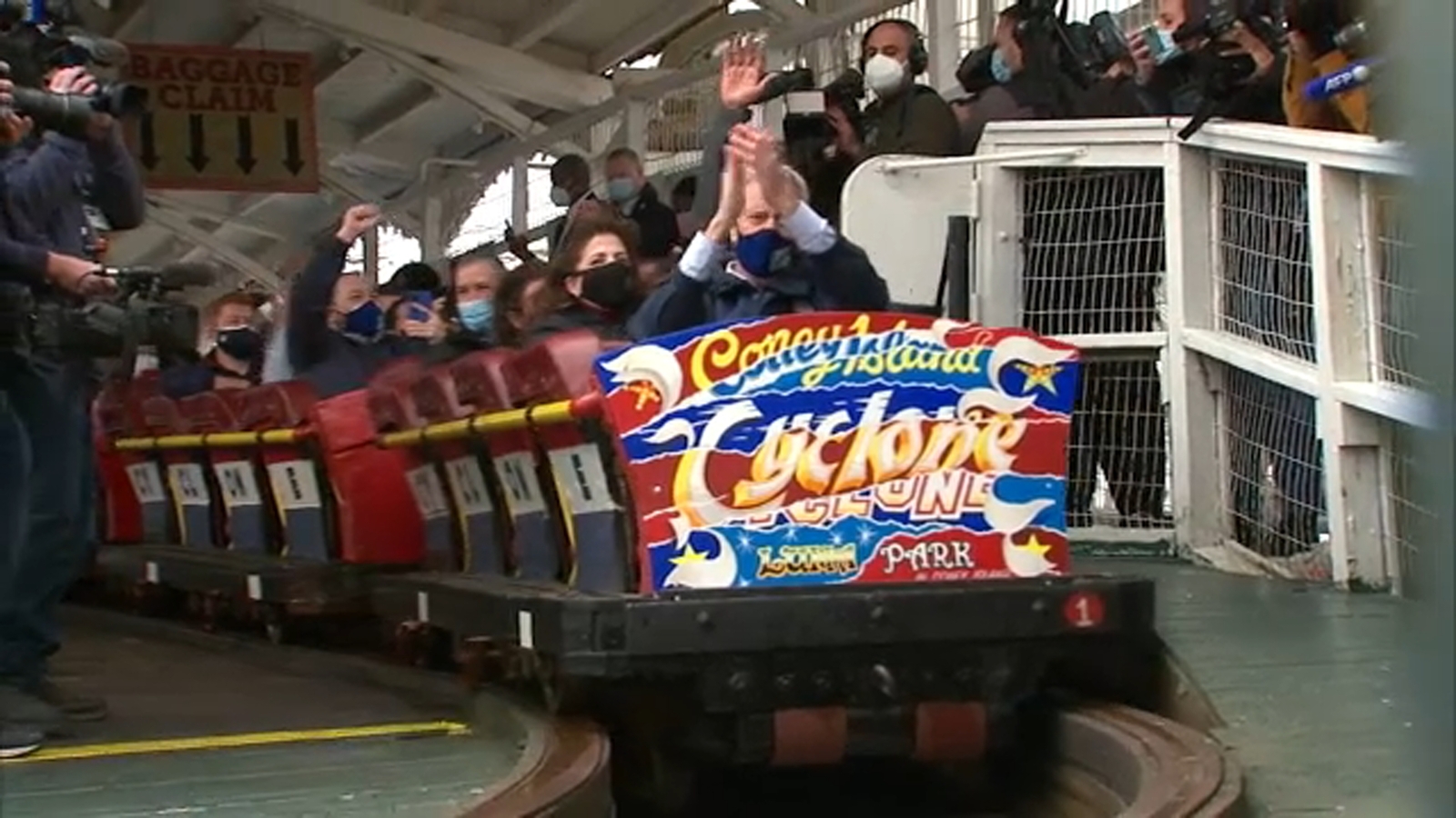 Covid Nyc Update Coney Island S Iconic Amusement Parks Welcome Back Visitors With Restrictions Abc7 New York