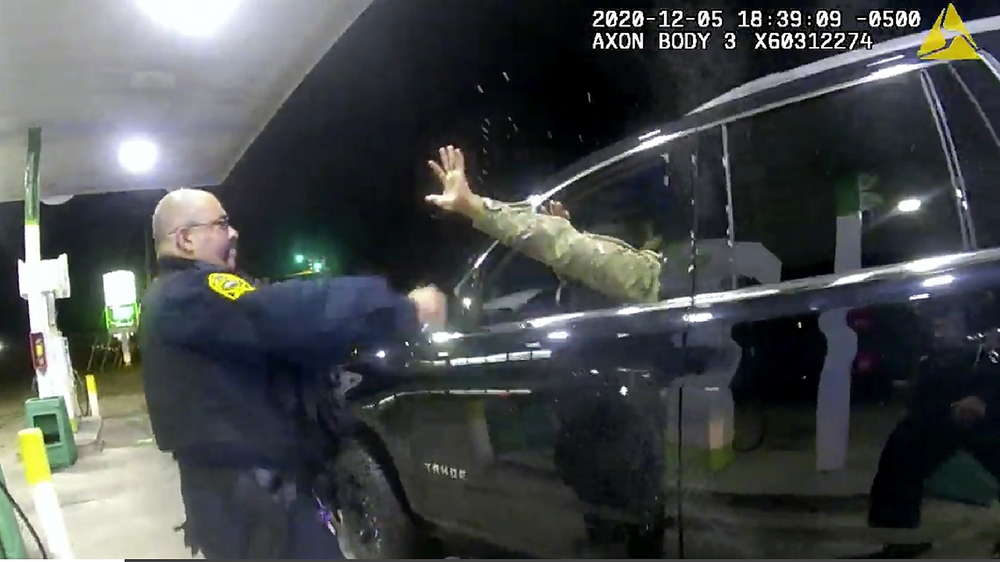 Army lieutenant sues police officers who drew guns, pepper-sprayed him during traffic stop