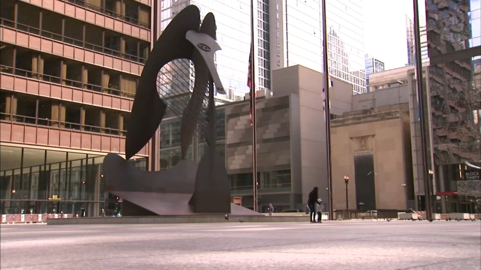 Chicago Loop Alliance Sees Increase In Foot Traffic Proposes Closing State Street To Vehicles This Summer Abc7 Chicago