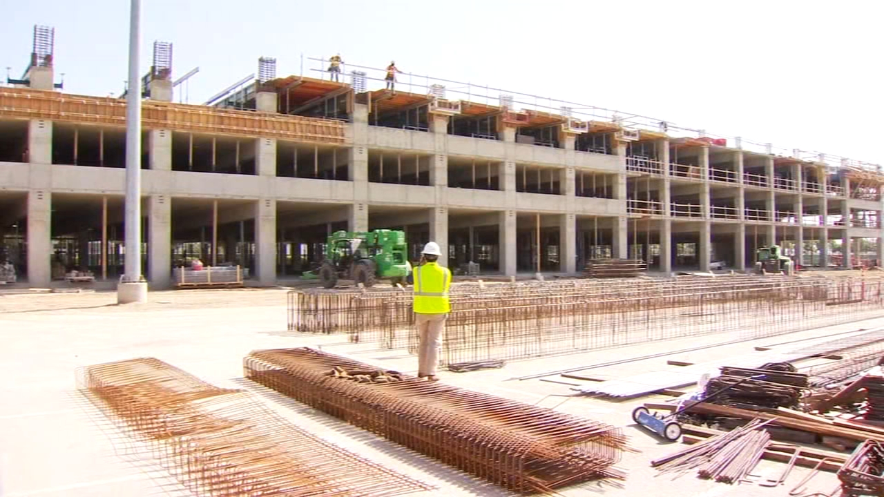 Progress continues on parking structure at Fresno airport