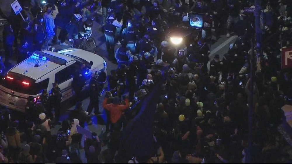 Police clash with Adam Toledo protesters in Logan Square