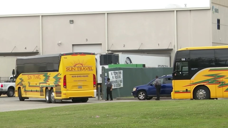 Migrant Holding Facility Volunteer S Death Not Related To Closure Federal Officials Say Abc13 Houston