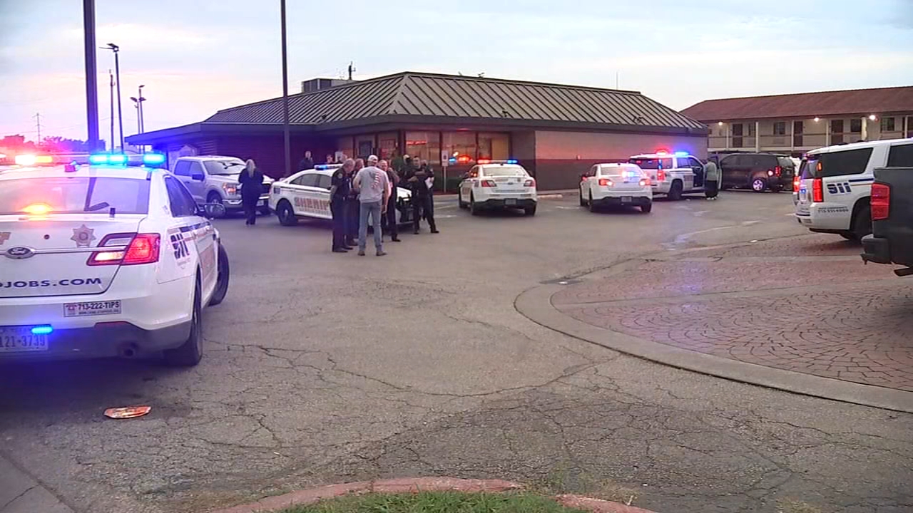 Gang member arrested after shootout with Harris Co. deputy