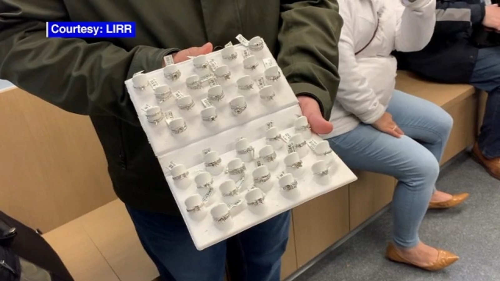 LIRR conductor turns in $107K worth of jewelry found on train - ABC7 New  York