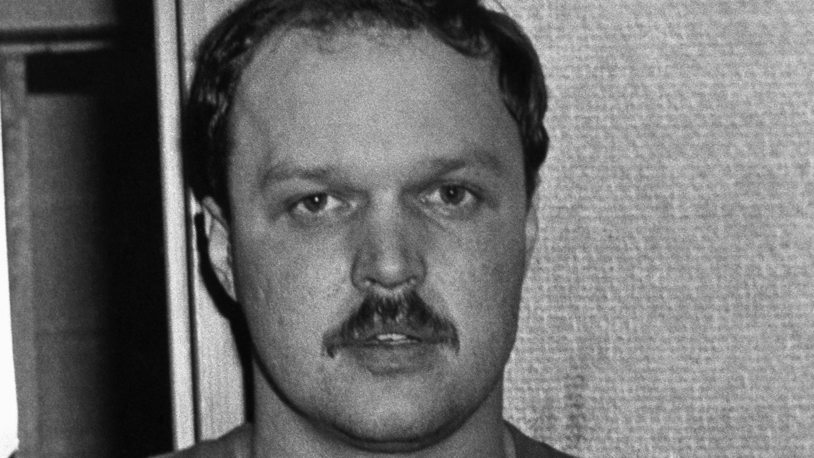 Chicago teen Keith Bibbs ID'd as victim of serial killer Larry Eyler; remains found at Lake Village, Indiana farm in 1983 - Vimarsana News