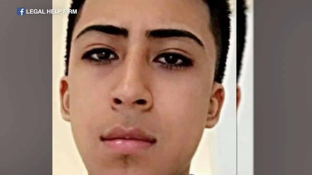 Anthony Alvarez's family views Chicago police shooting video