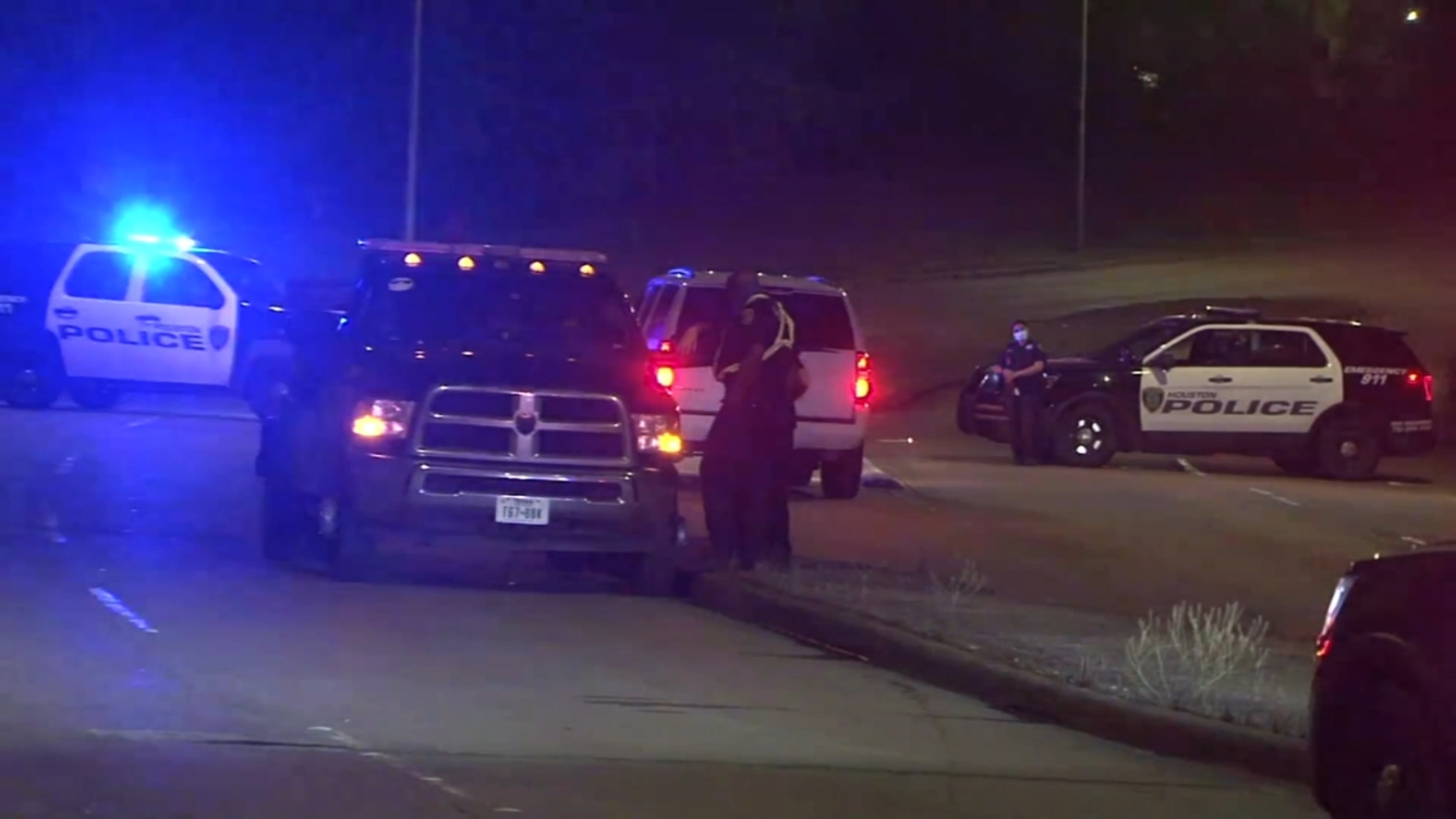 Man jumps out of moving SUV and dies during argument with girlfriend in ...