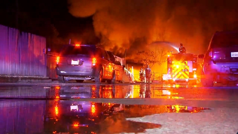 1 Killed 1 Injured In Mobile Home Fire In North Fresno Abc30 Fresno