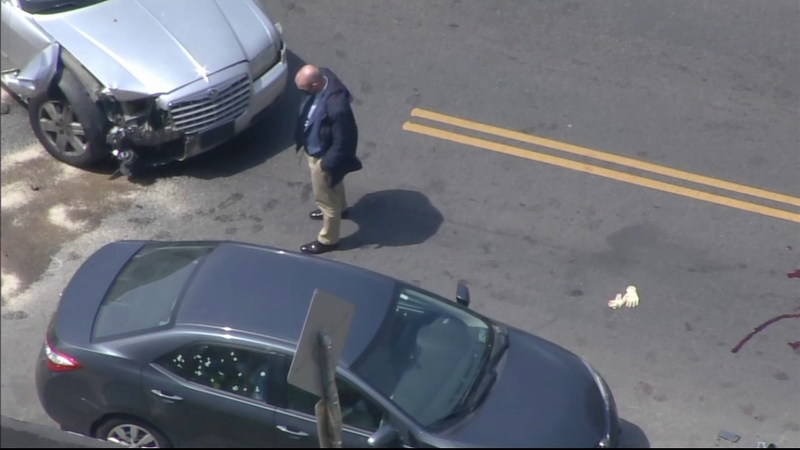 Police Man Walks Up To Car Crash Scene Shoots Driver In Philadelphia S Logan Section 6abc Philadelphia