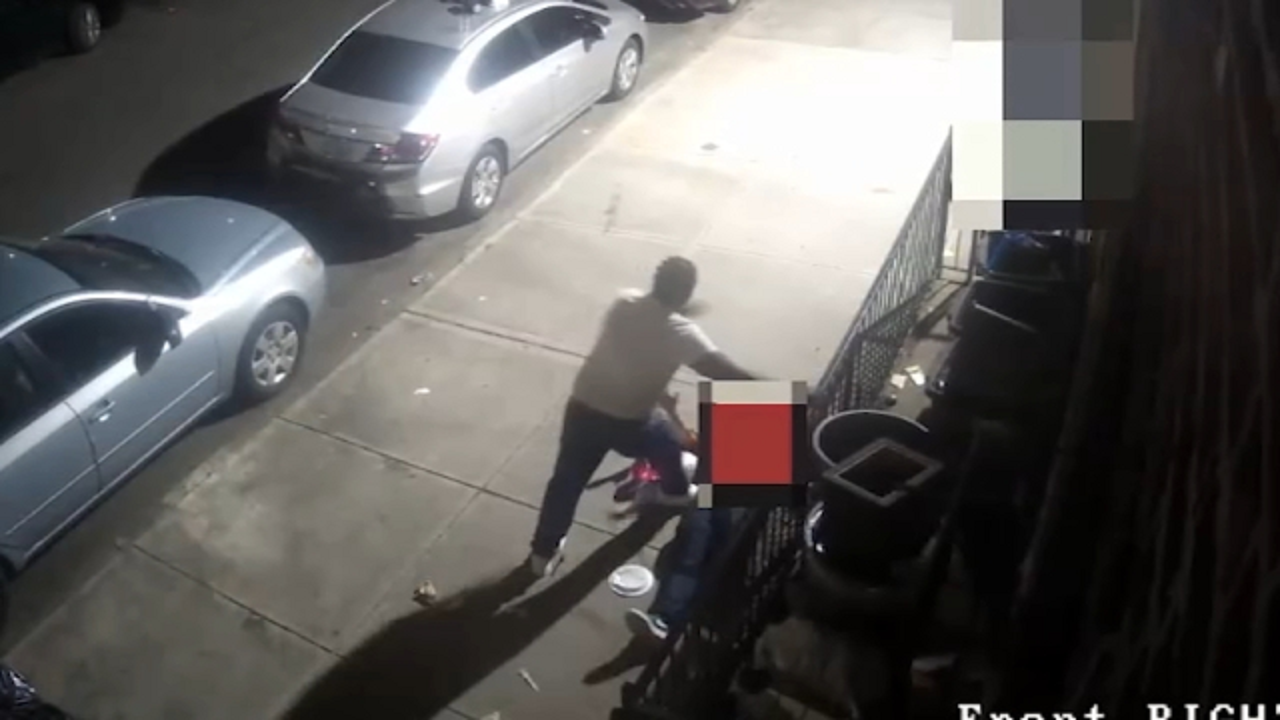 Man punches, stomps on victim's head in violent Brooklyn attack