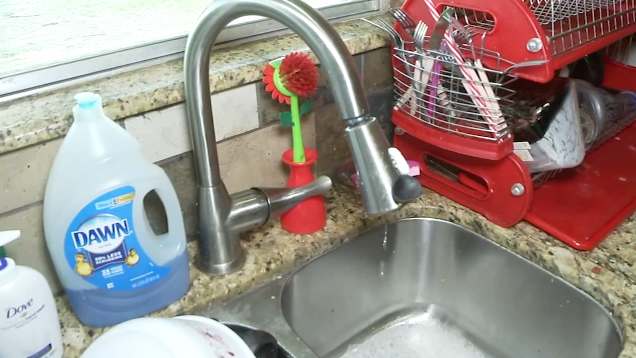 East Houston residents still without water