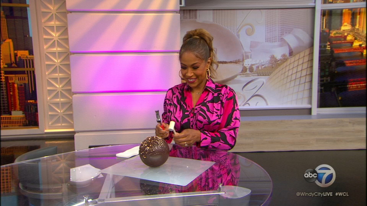 Make your own chocolate piñata!