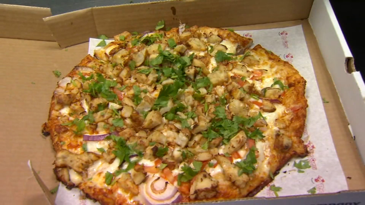 Local restaurant offers free pizza to health care workers