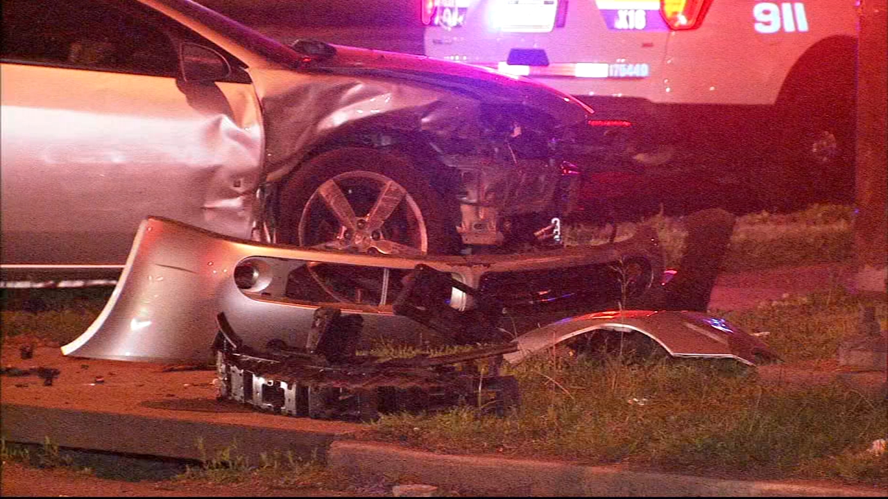 Driver runs off after Roosevelt Boulevard crash, 2 injured 