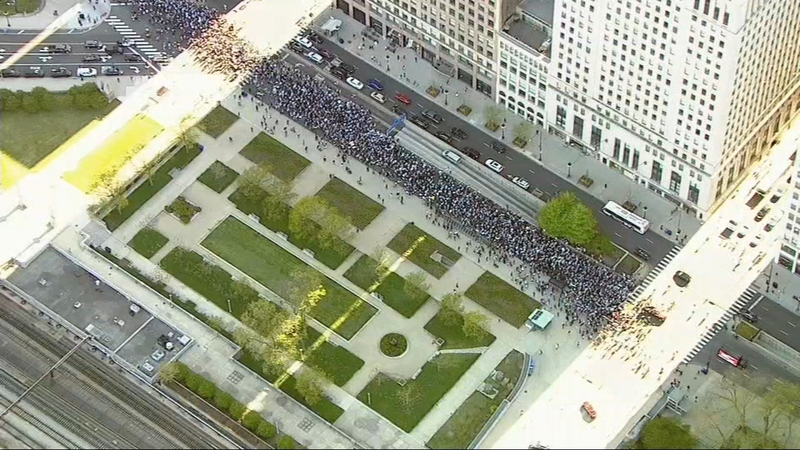 Thousands protest in downtown Chicago over Israel-Palestine conflict