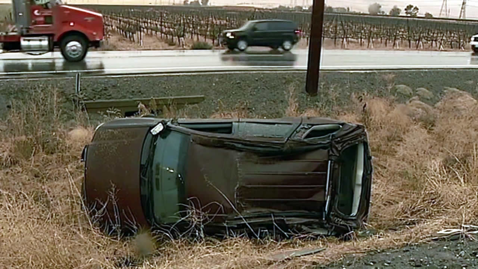 Bay Area storm causes accidents, major traffic delays, power outages