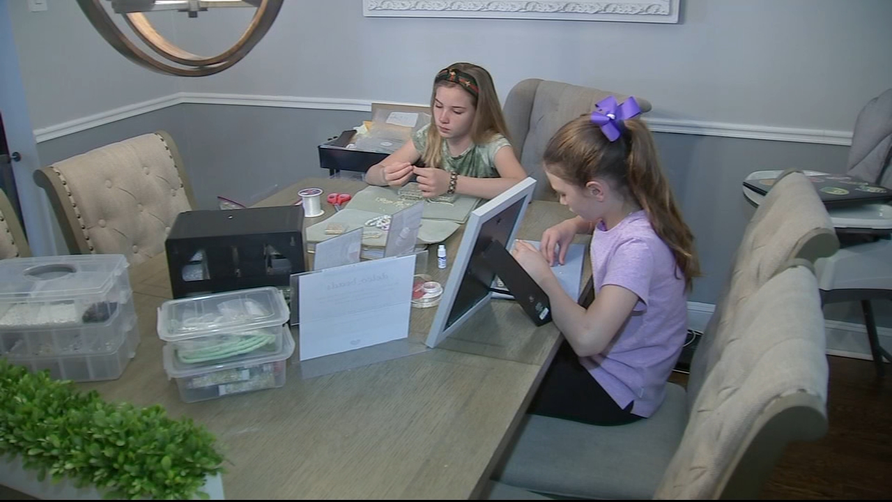 Delco sisters team up to make bracelets, help others