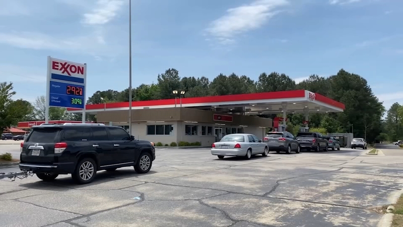 Nc Gas Shortage Update Fuel Outages At Gas Stations Near Me Continue To Fall As Colonial Pipeline Returns To Normal Operations Abc11 Raleigh Durham