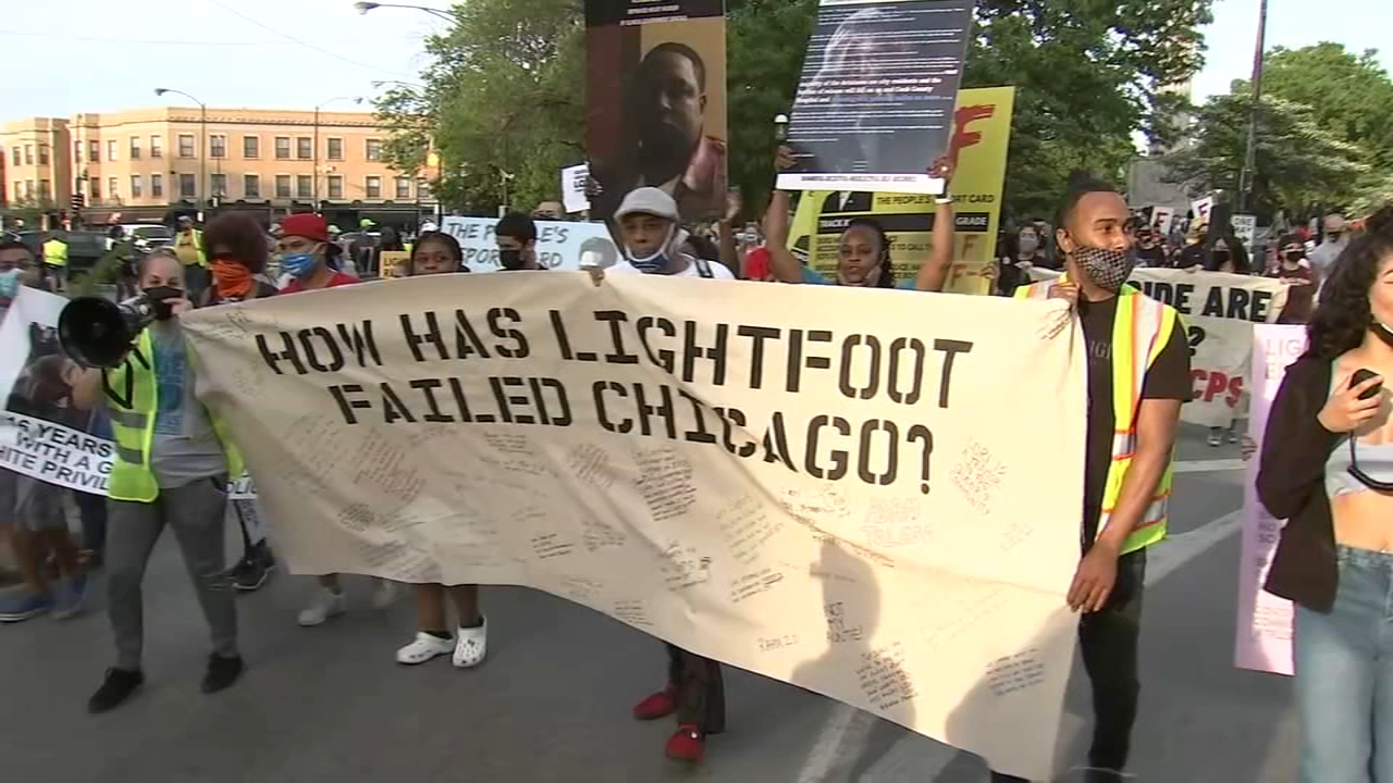 Dozens gather at Logan Square protest on Lightfoot's 2nd anniversary