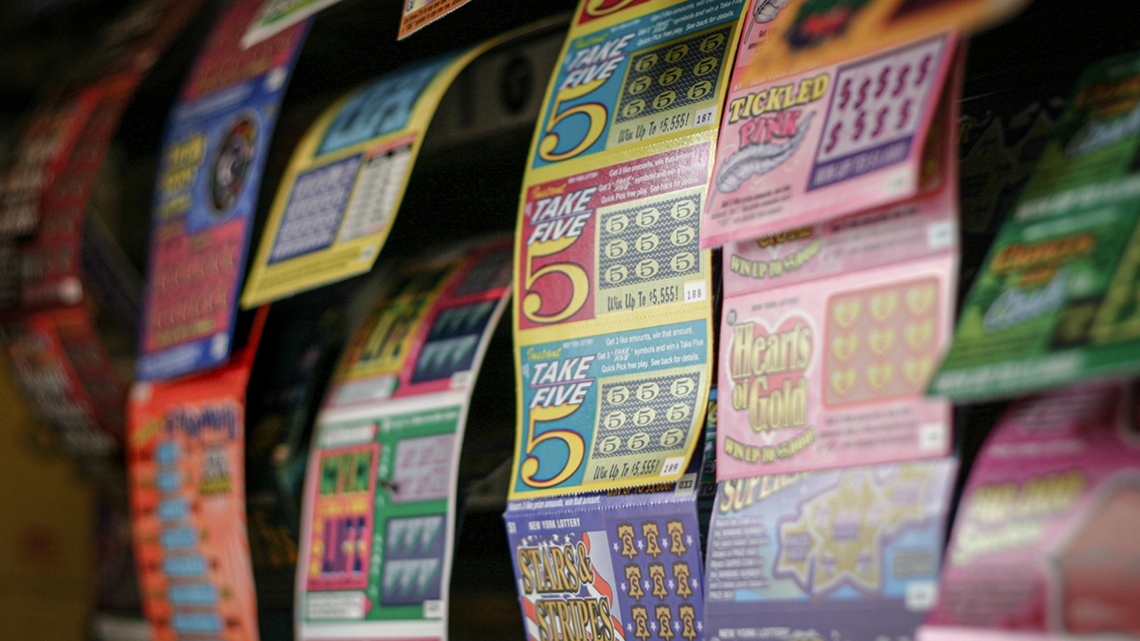 Store owners return $1M lottery ticket that woman threw away 1 Store owners return $1M lottery ticket that woman threw away