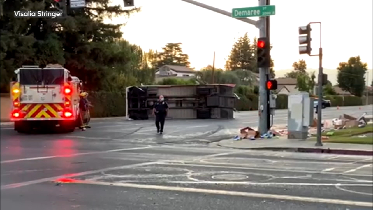 1 hospitalized after driver runs red light in Visalia