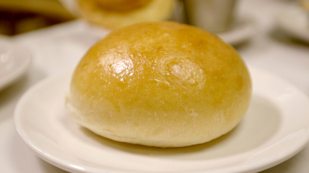 Chicago's oldest Chinese bakery makes Hong Kong-style pastries