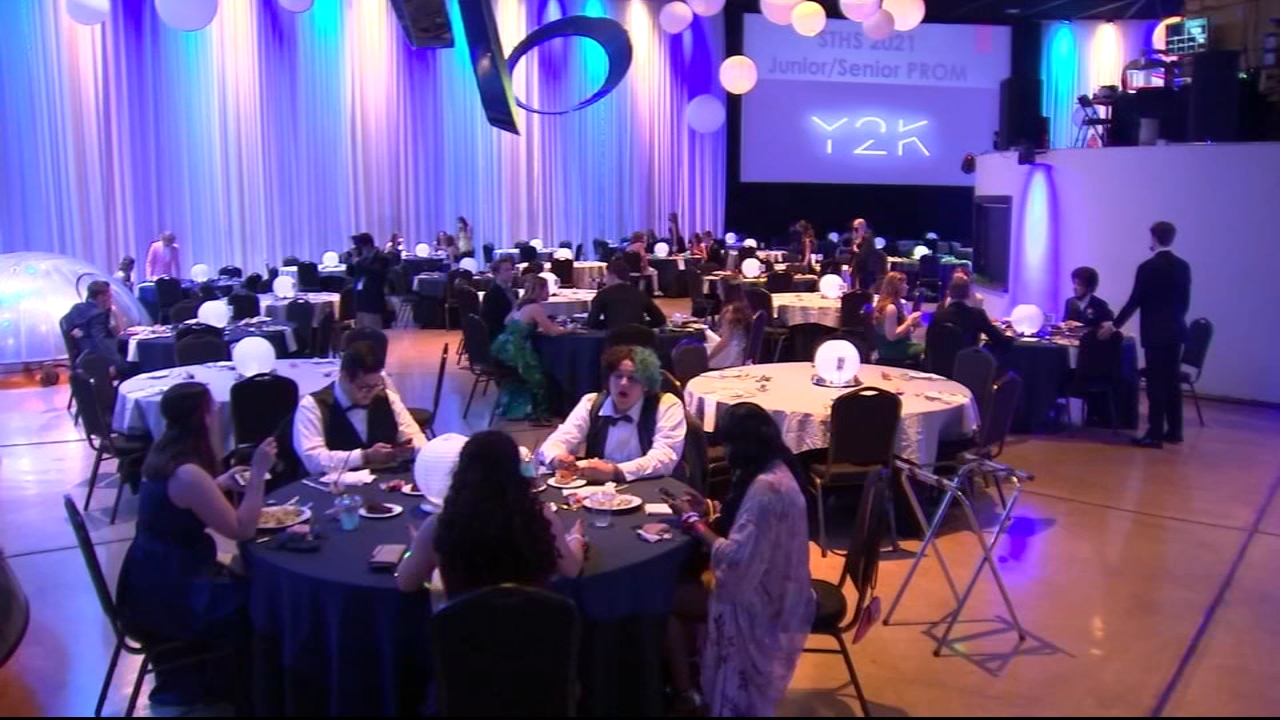 Montgomery County students hold first in-person prom since pandemic