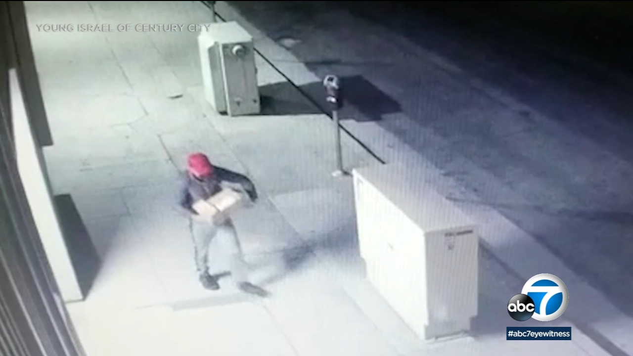 Man tires to throw concrete block through LA synagogue windows: Video