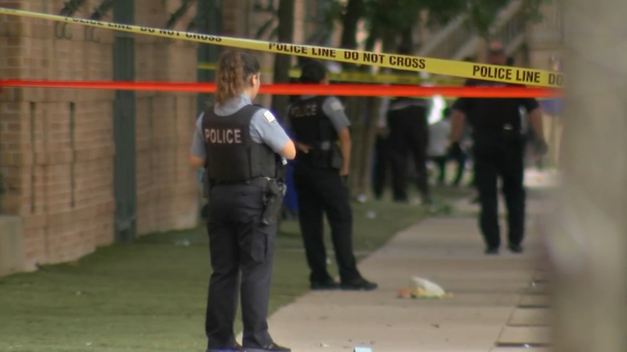 Chicago murders, shooting victims down last month compared to 2020