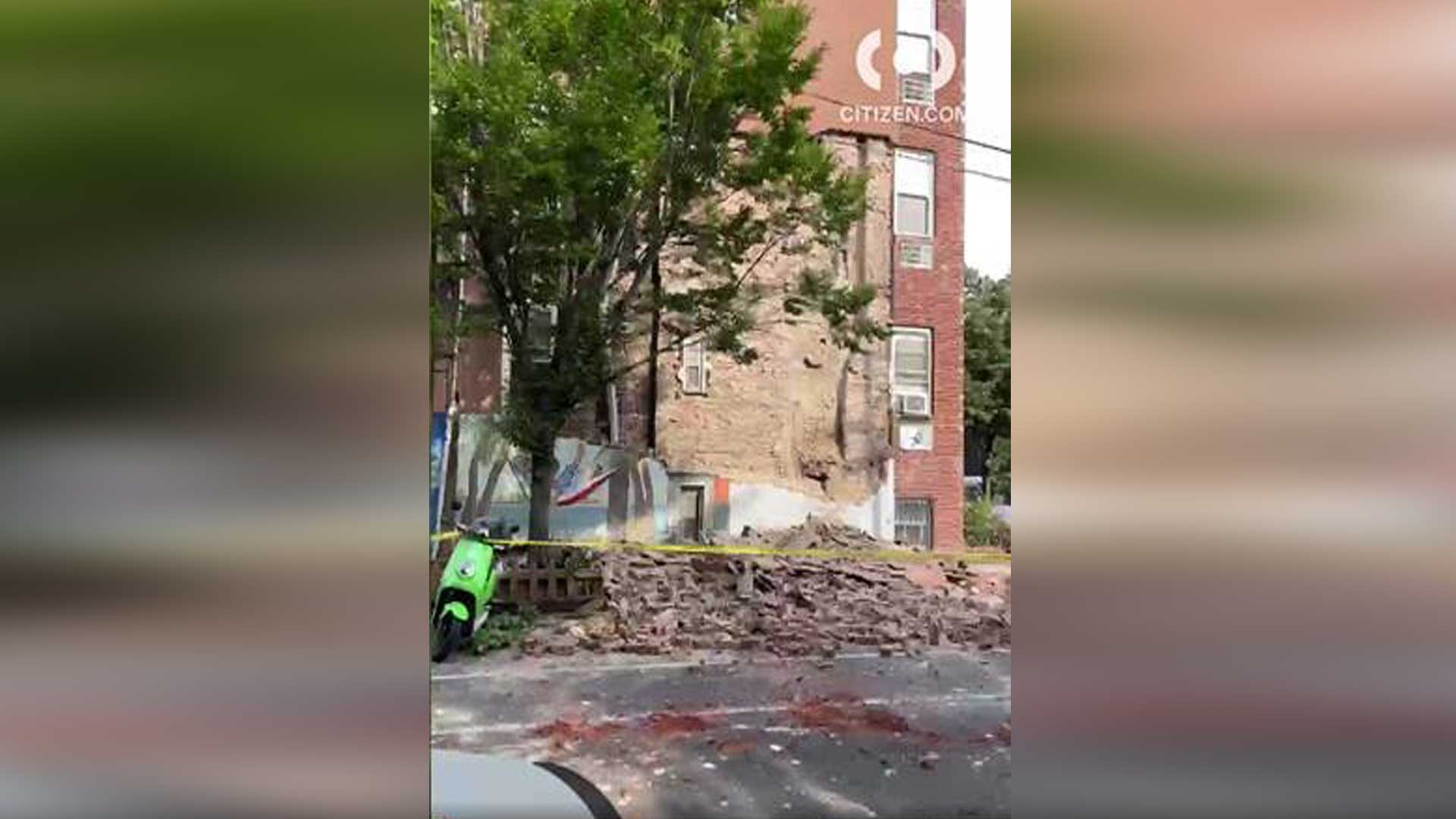 Wall collapses in Wiliamsburg