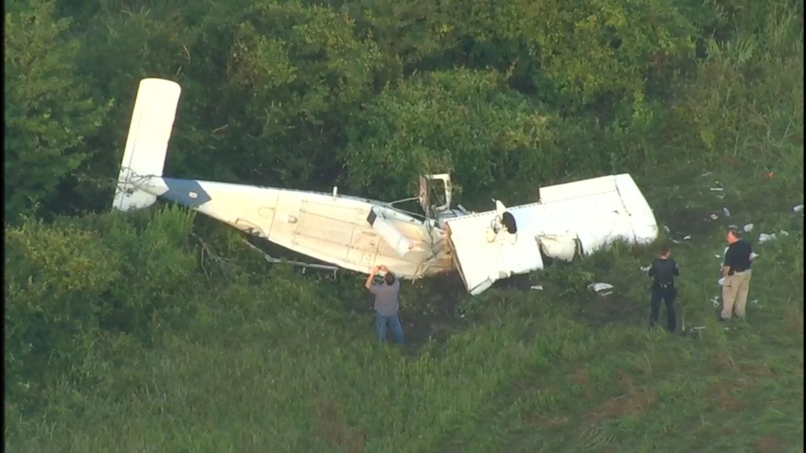1 killed, 5 injured in plane crash near Madisonville airport ABC13