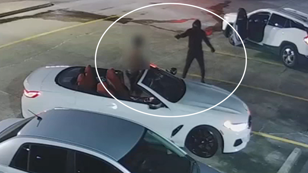 Man shot 7 times while going for own gun during robbery, HPD says
