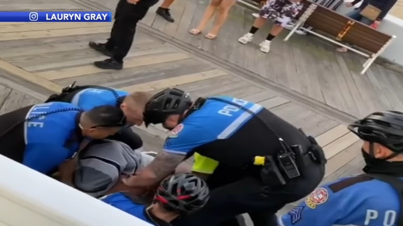 Boardwalk Arrests Vaping Arrest Turns Into Violent Encounter With Police Video Shows Officer Knees Man In Ocean City Maryland Abc7 Chicago