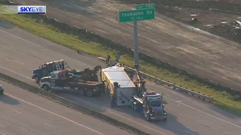 Houston Traffic I 10 East Freeway Blocked Due To 18 Wheeler Crash Near Spur 330 In Baytown Abc13 Houston Houston Traffic I 10 East Freeway Blocked Due To 18 Wheeler Crash Near Spur 330 In Baytown Abc13 Houston
