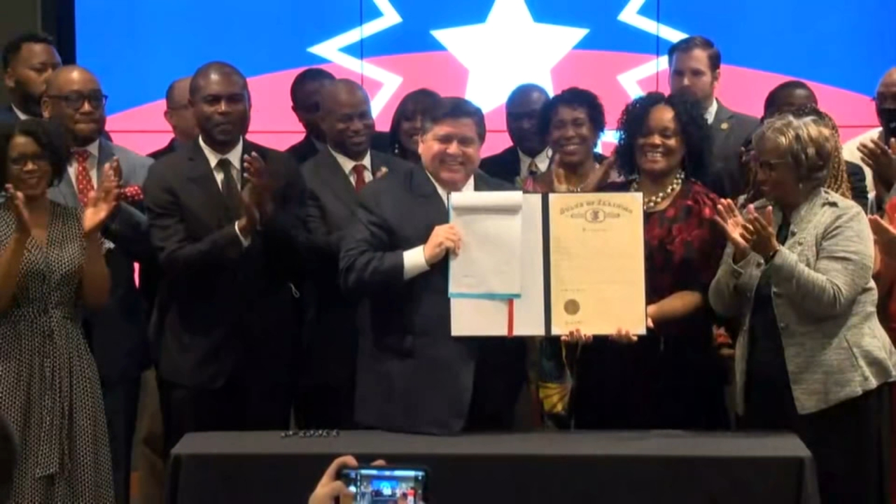 Gov. Pritzker makes Juneteenth IL holiday