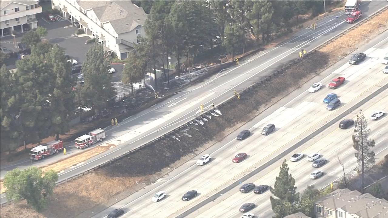 Car destroyed in series of brush fires along I-280 in San Jose