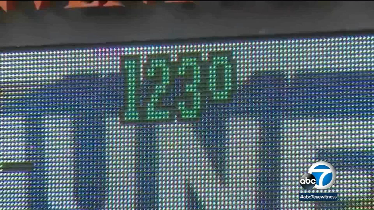 Palm Springs ties all-time record of 123 degrees
