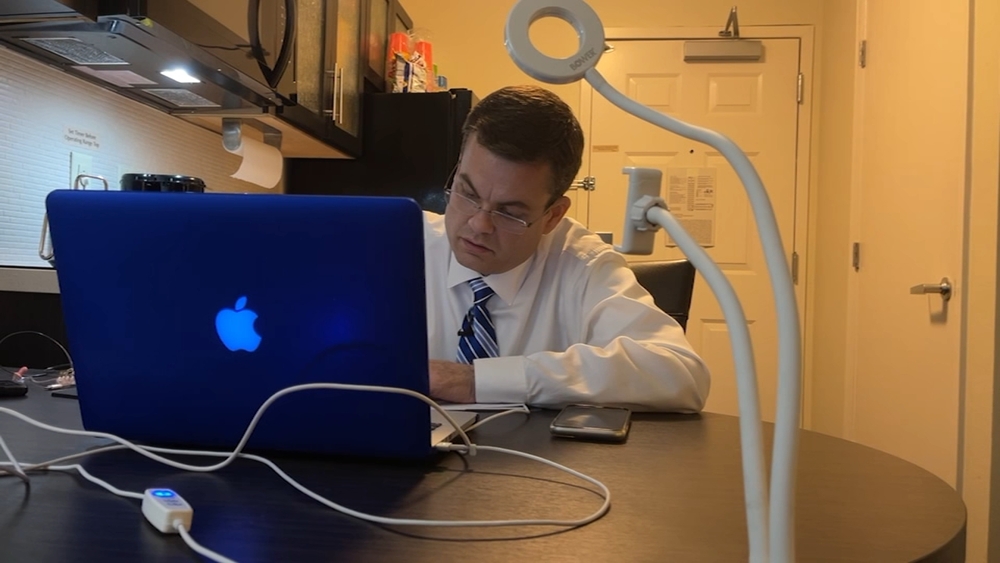 Meteorologist keeps viewers informed remotely during cancer fight