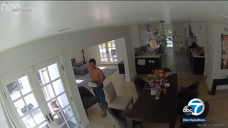 Nude Homeless Man Suspected Of Breaking Into Bel Air Home Killing Family S Pet Birds Abc7 Los Angeles