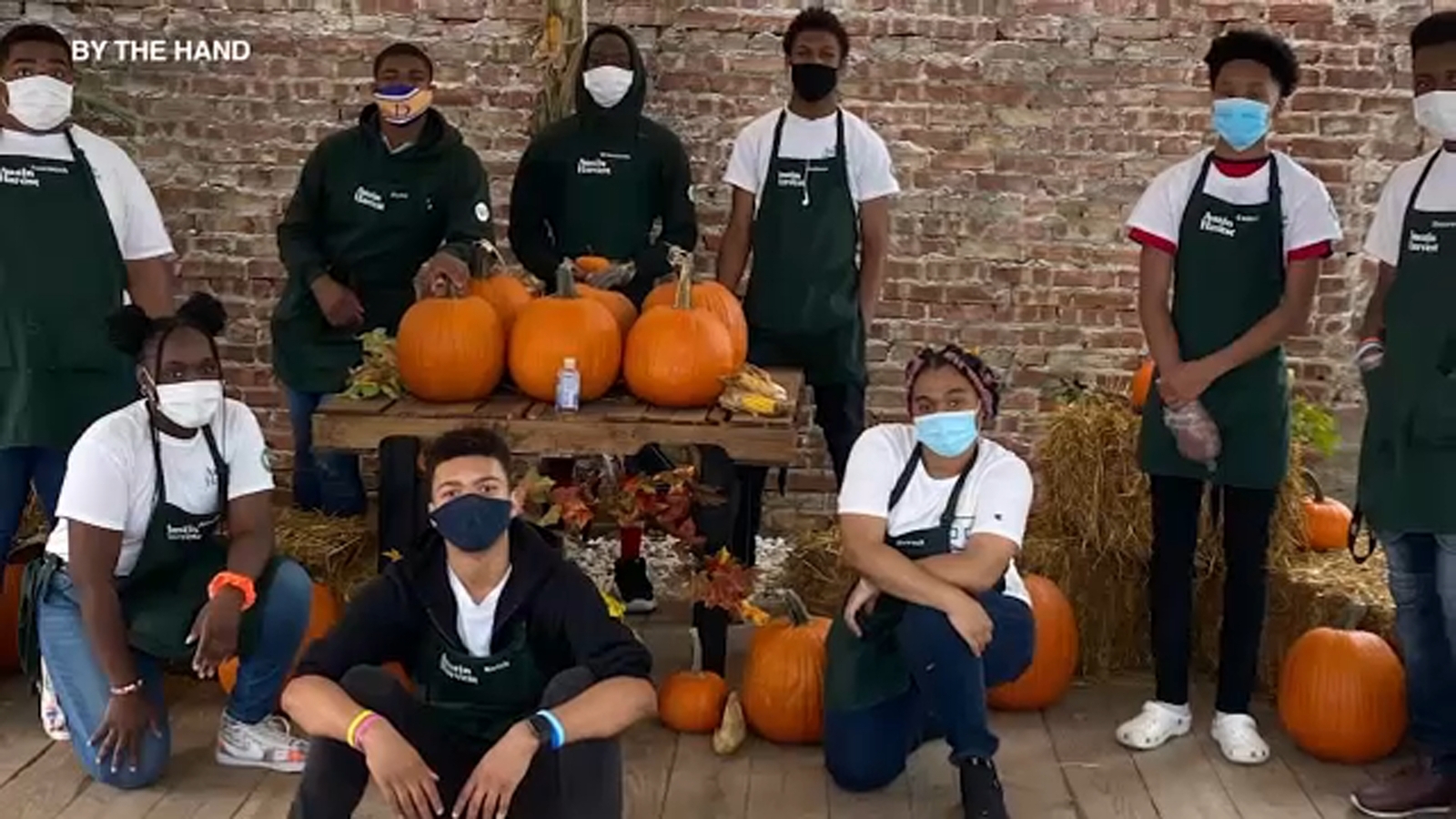 Austin Harvest market ran by students opens for second season on Chicago West Side