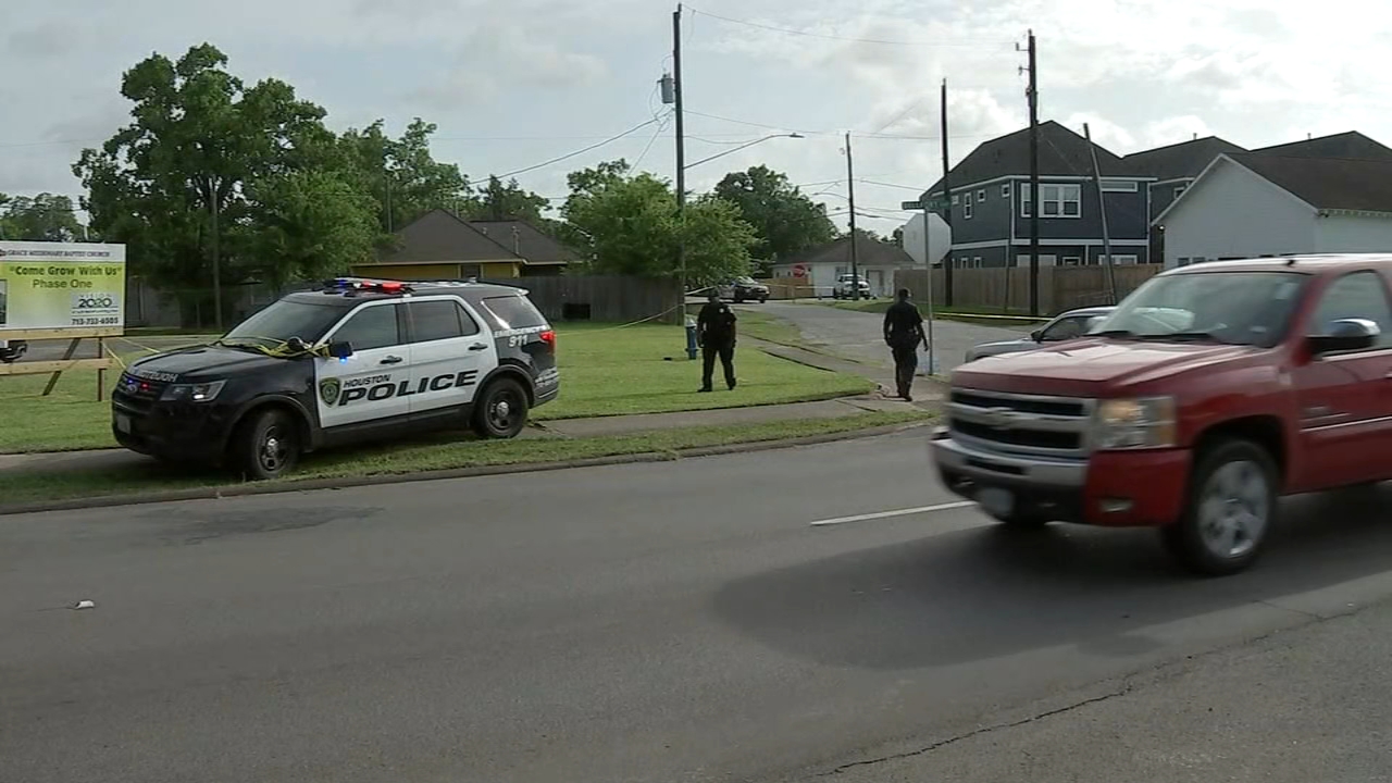 Woman found shot to death across from school in SE Houston