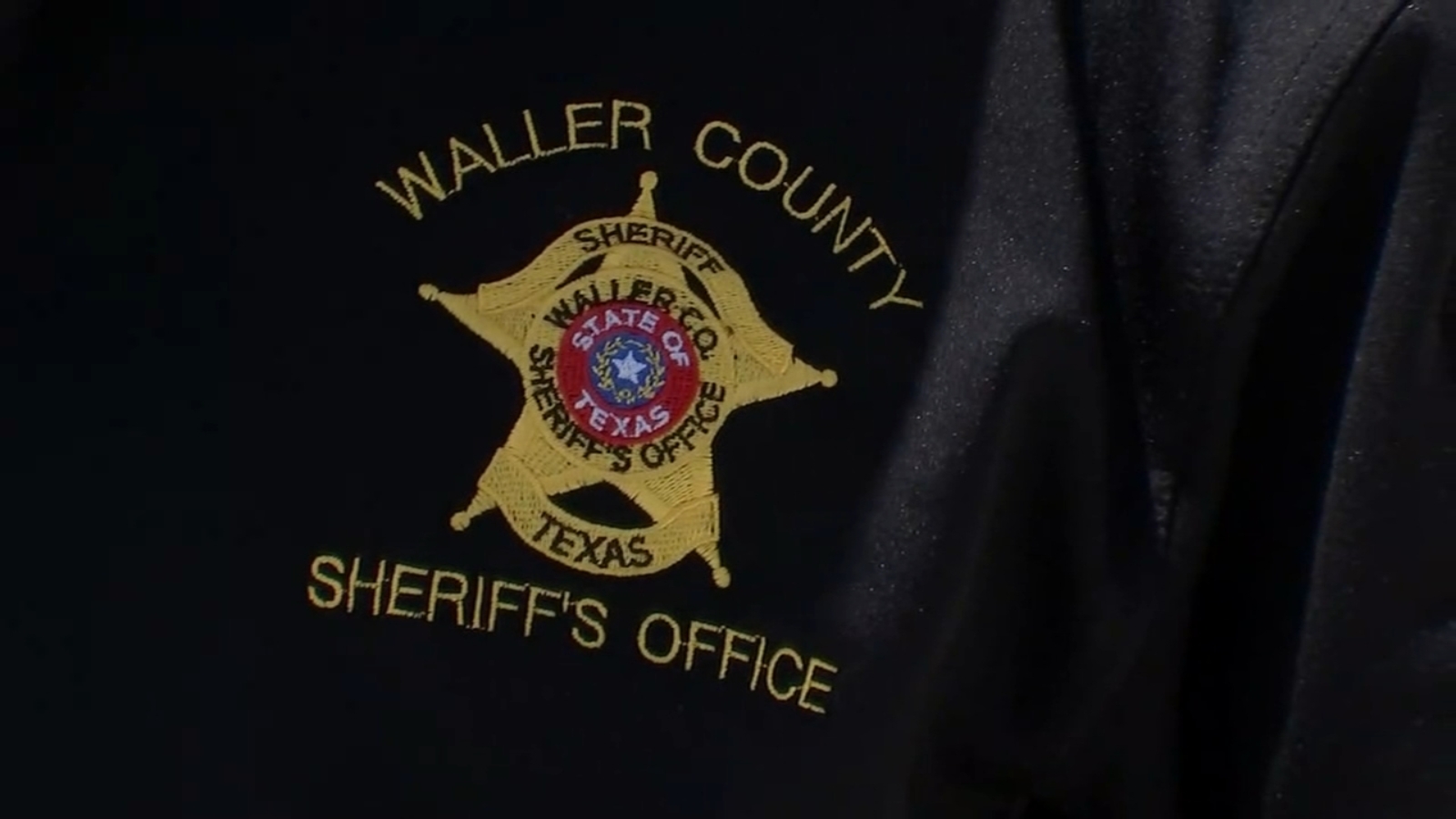 Waller Co Sheriff S Office Believes Man In Unmarked Sedan With Emergency Lights Is Impersonating Deputy Abc13 Houston