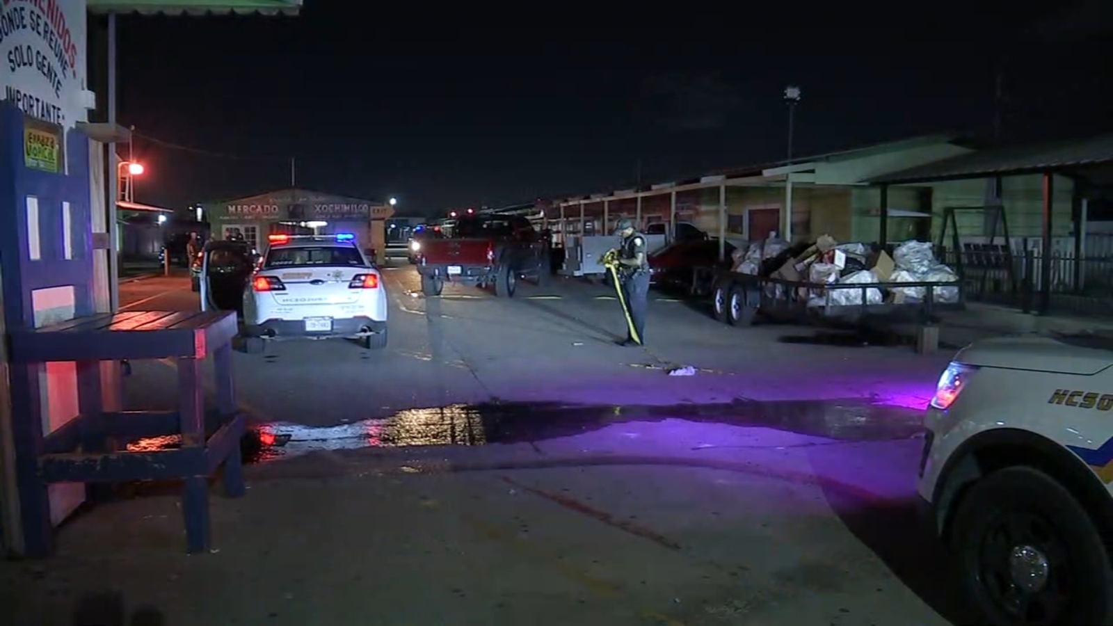 3 shot in flea market parking lot on Airline Drive in north Harris
