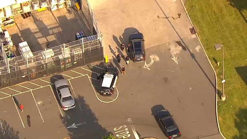 Infant Found Safe Outside Home Depot After Carjacking In Newark New Jersey Abc7 New York