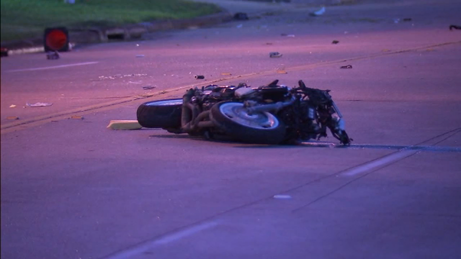 Motorcyclist dies after crashing into pole in Webster - ABC13 Houston