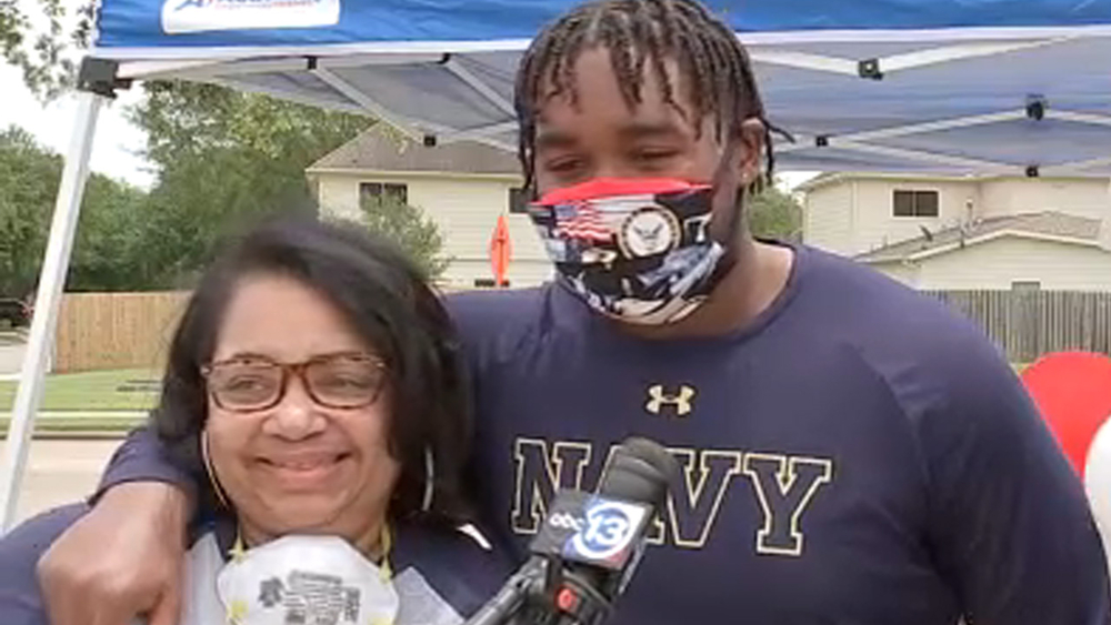 Houston mom killed while dropping off son at Naval Academy
